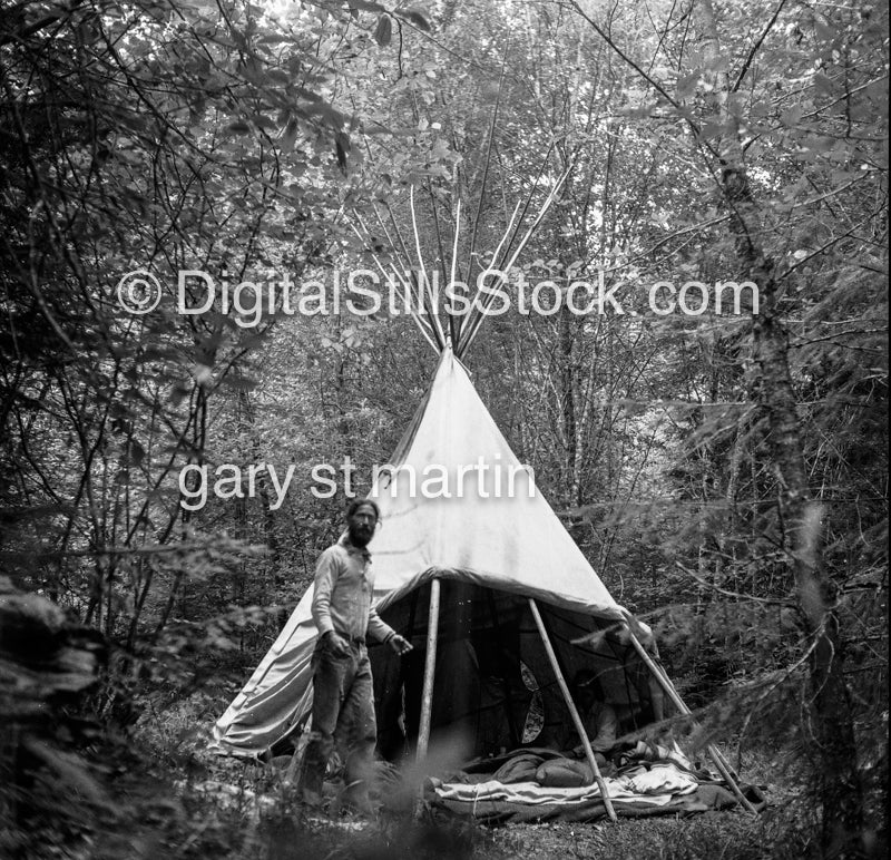 In The Woods With A TP Self Portrait, Mirkwood, Veneta, Oregon, Analog, Portraits, Men, Black and White