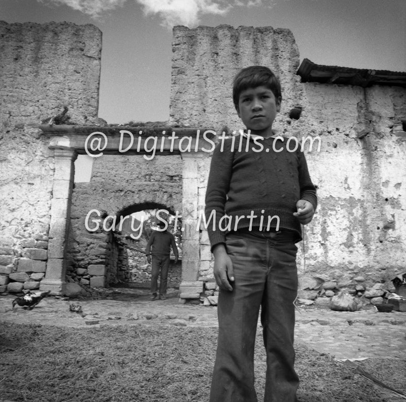 Innocent Stare, Analog, B&W, Peru