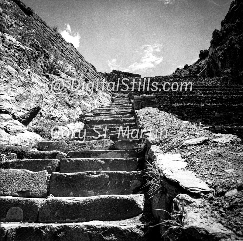 Sky is The Limit, Analog, B&W, Peru