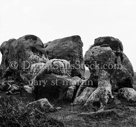 Large Boulders Focus Shot