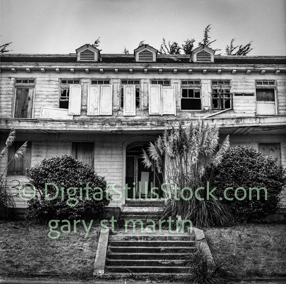 A large house with no tenants, analog, black and white, b&w, oddities