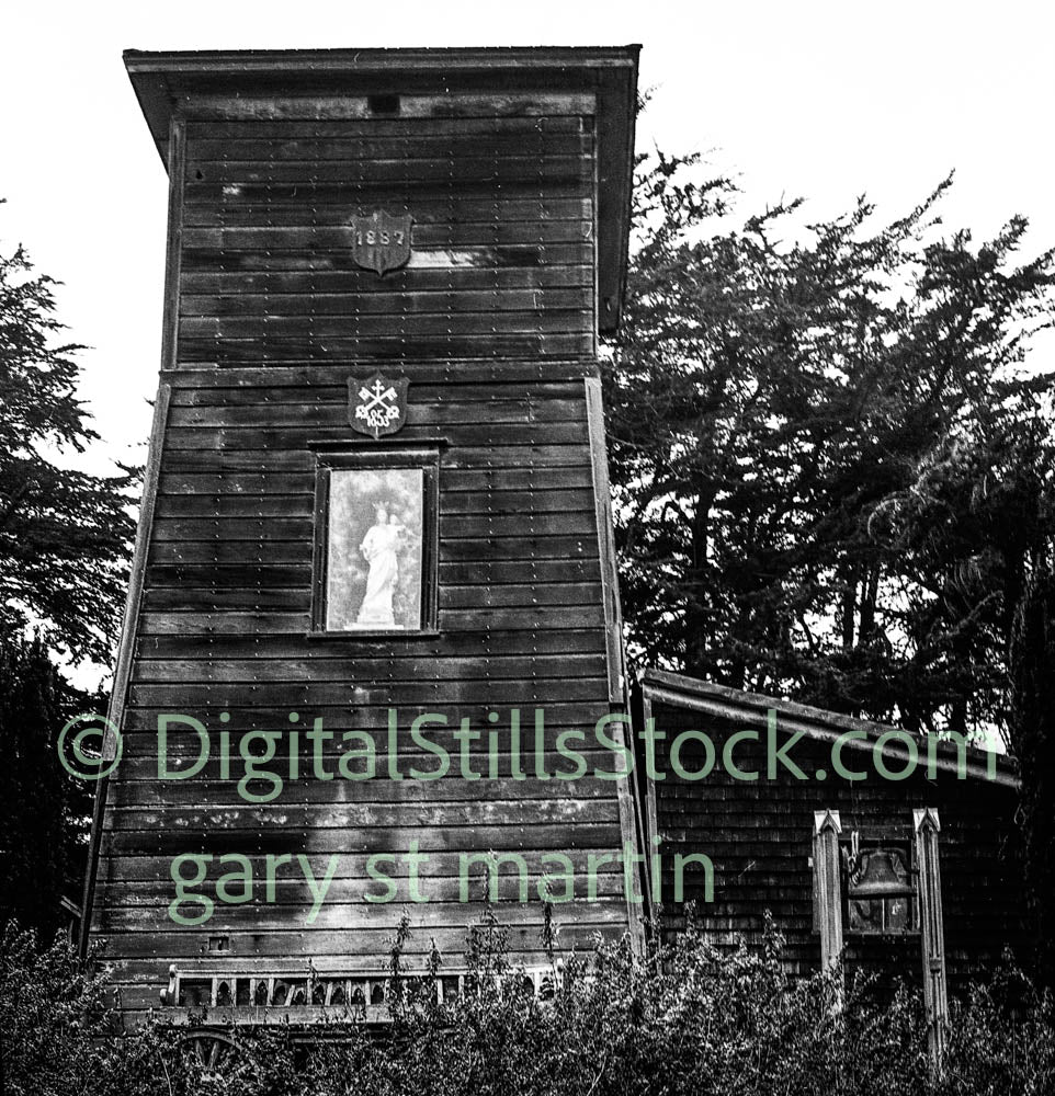 A Narrow Building, analog, black and white, b&w, oddities