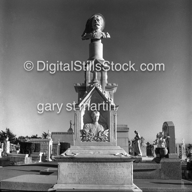 Graveyard statue the Bay Area, analog,Black & White, Oddities