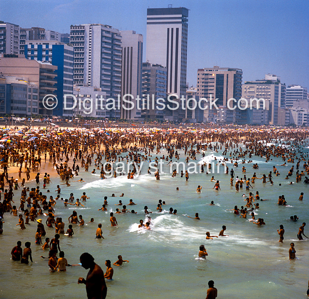 Sea of People, Analog, Color, Brazil