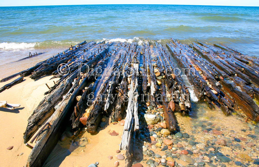 Shipwreck on the shore, digital grand Marais