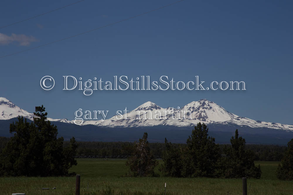 Peaks of the Three Sisters Mountain Oregon