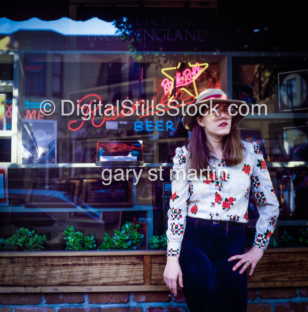 Street Photography, Beer, San Francisco, CA, Analog, Color, People, Women