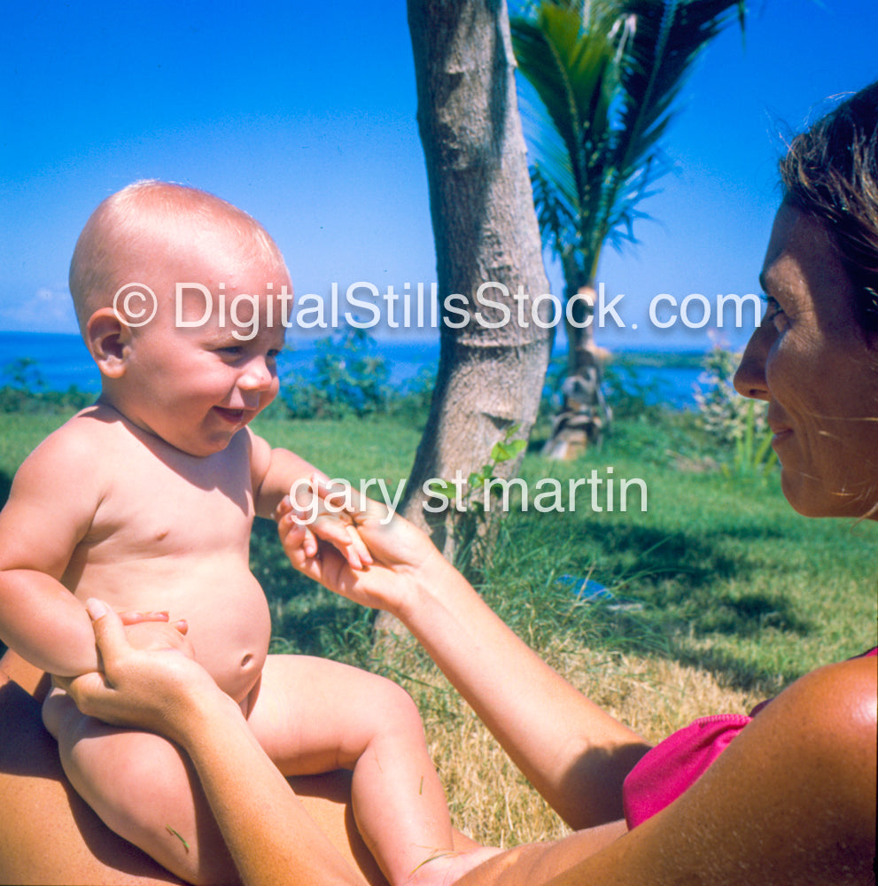 Mom and Baby, Joe's house, The Big Island  HI, Analog, Color, Portraits, Groups