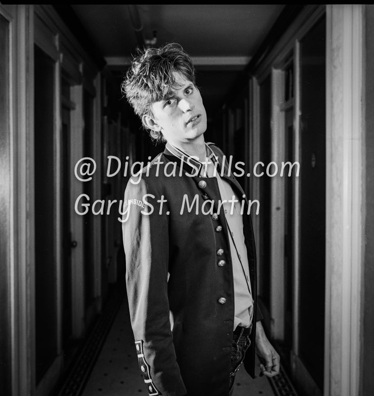 Darius in the Magnets Michael Wider View