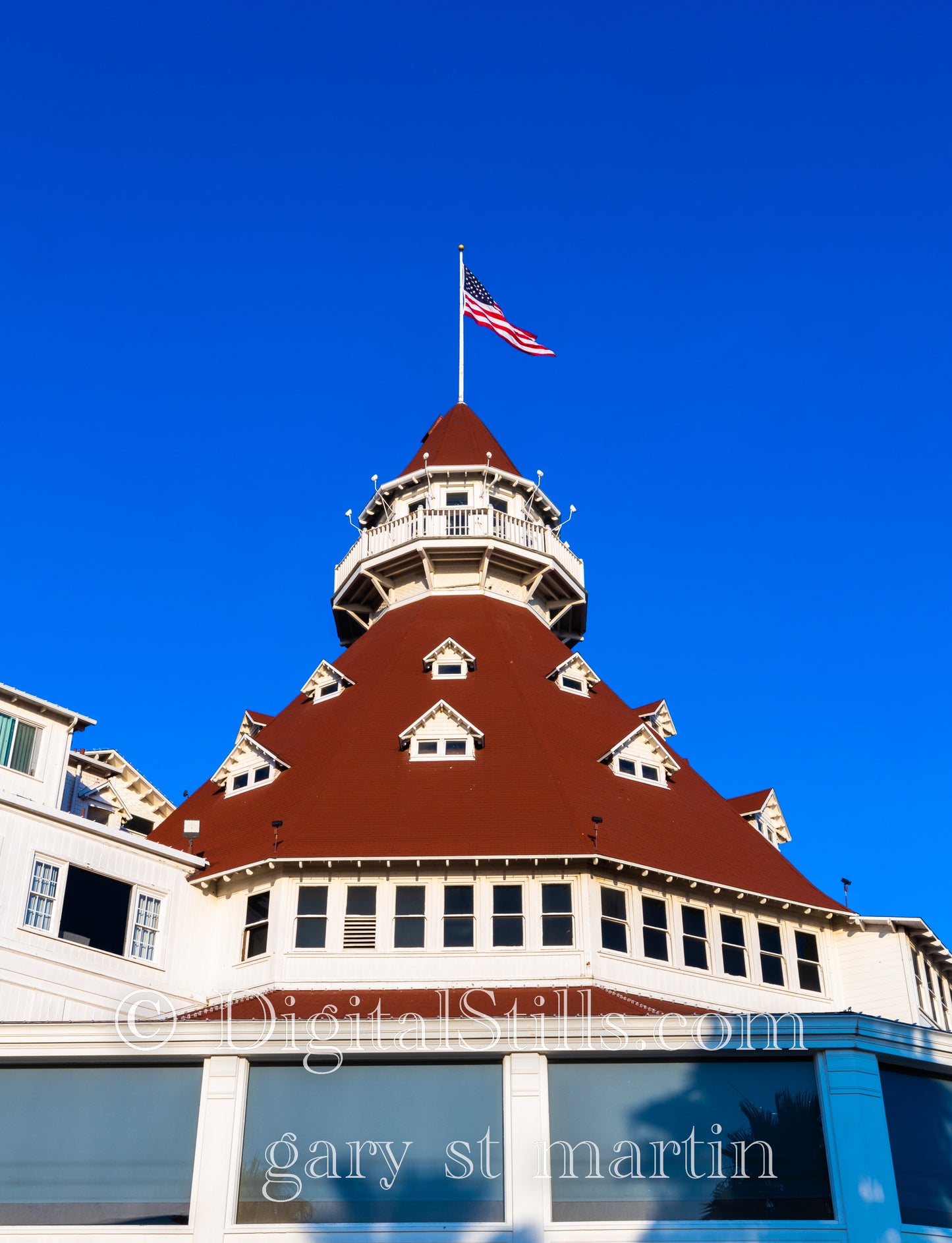 Flag on Hotel Del