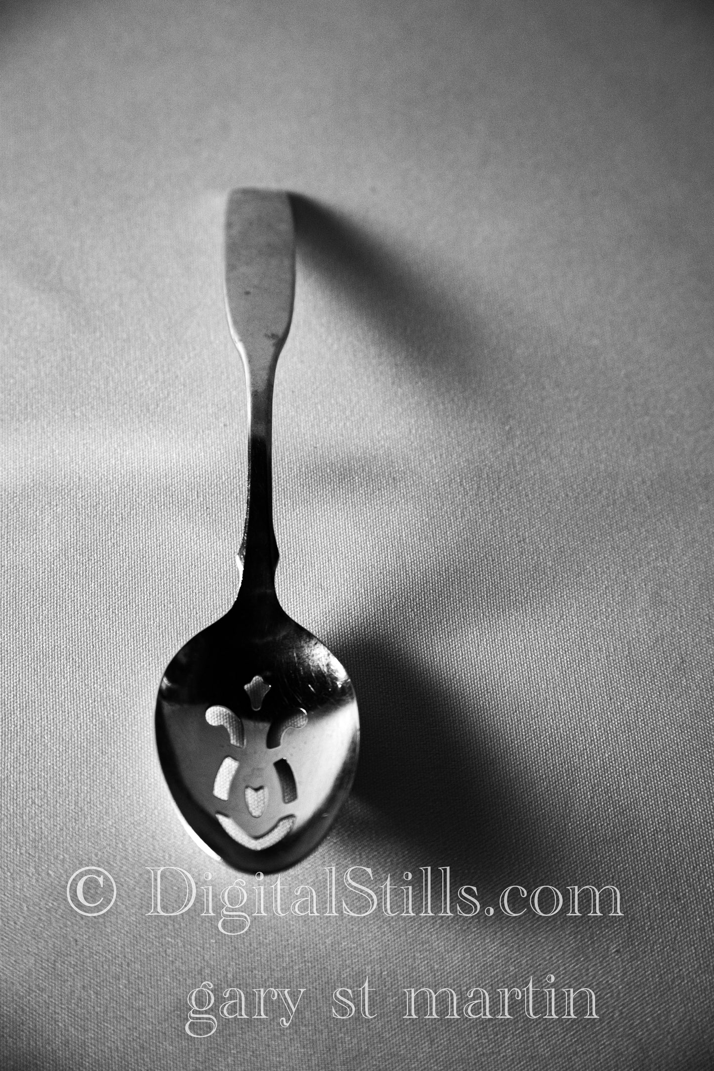 Slot Serving Greyscale