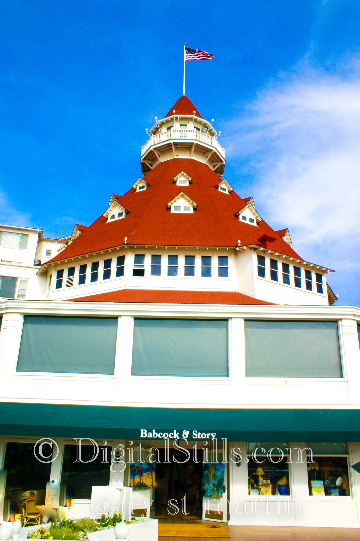 Hotel Del Inside View