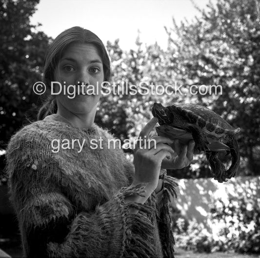 Ann holding A Turtle, analog, black & white, women, portraits