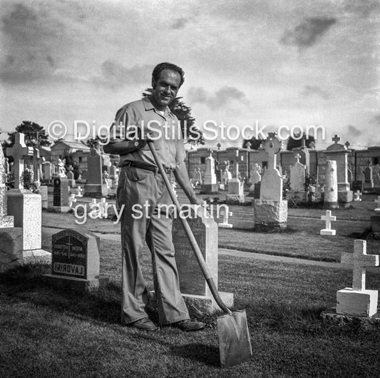 Cemetery Worker, B&W, Analog, Met, Portraits