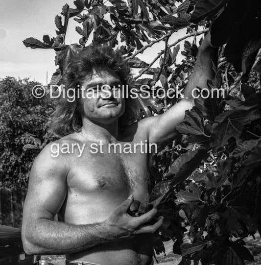 Portrait, Lee Barker, Fig Picking,Irvine, CA, Analog, Black & White, Portraits, Men