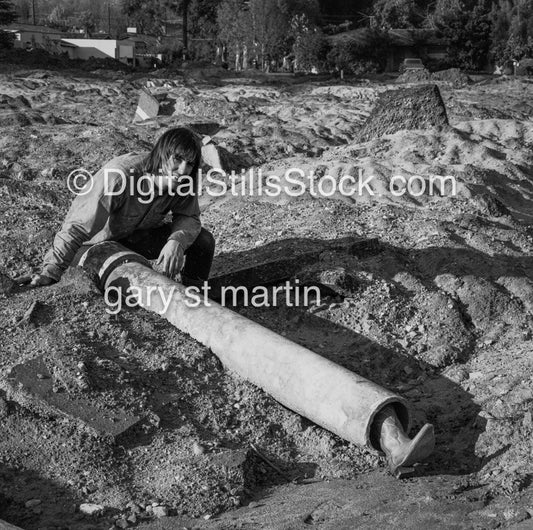 Dennis Wagner, Cowboy Boot Through A tube