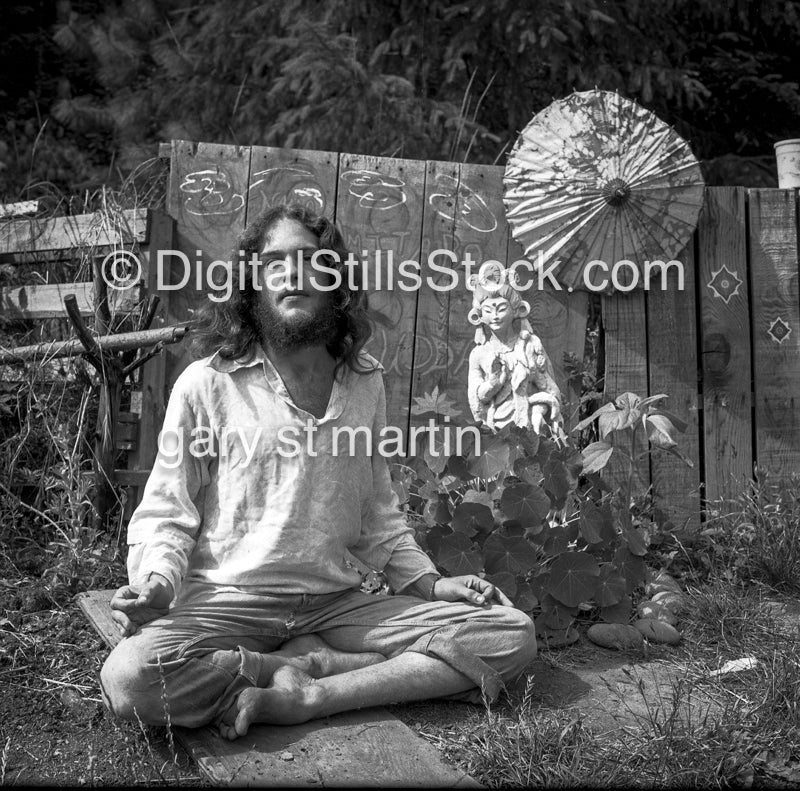 Jayson Mirkwood Garden Oregon analog, men, black and white,