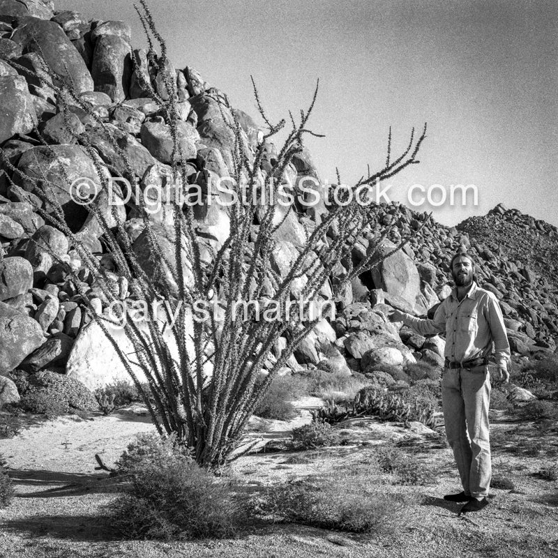 Billie Lous In The Desert analog, men, black and white, analog, men, black and white,