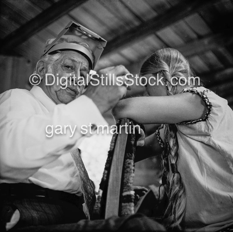 Iridologist Dr. Christopher and patient from Underneath, black and white analog groups