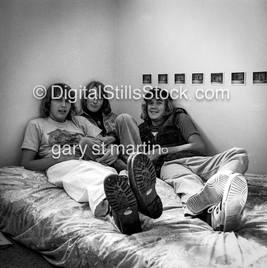 college roommates