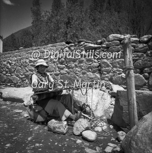 Peruvian man weaving, Analog, B&W, Peru