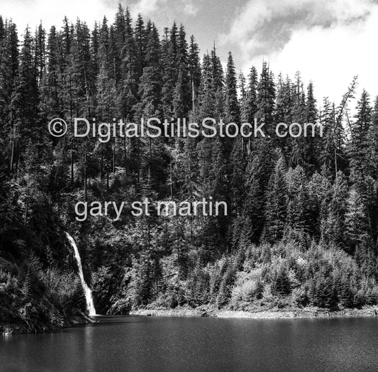 Overspill into a pool of water in Belknap Falls, Oregon , analog scenery