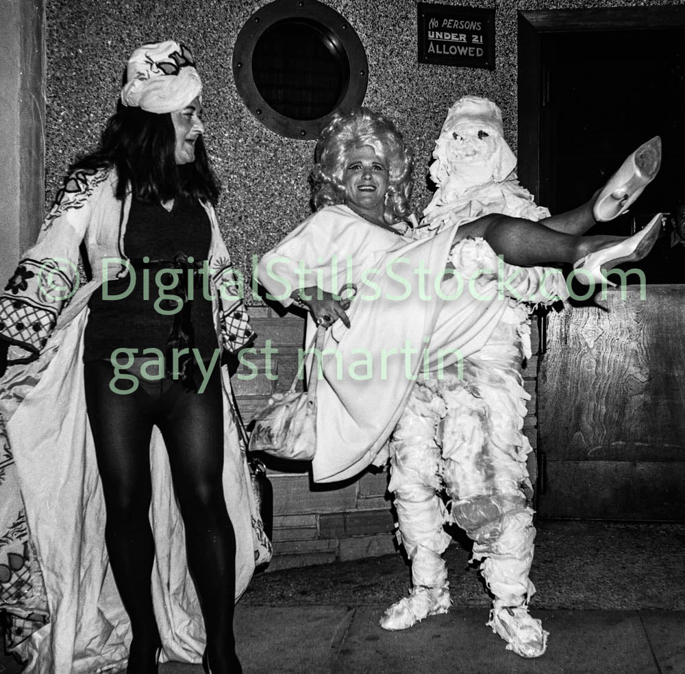 Drag Queens in Full Attire, Analog, polk St., B & W