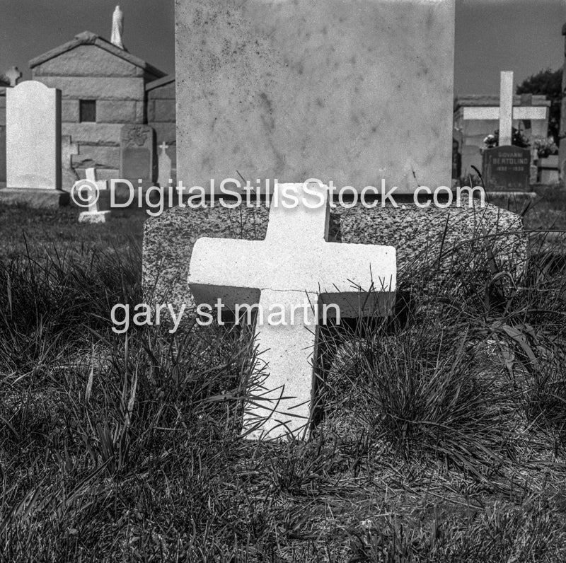 Glowing cross, Graveyard,, the Bay Area, Black & White, Oddities