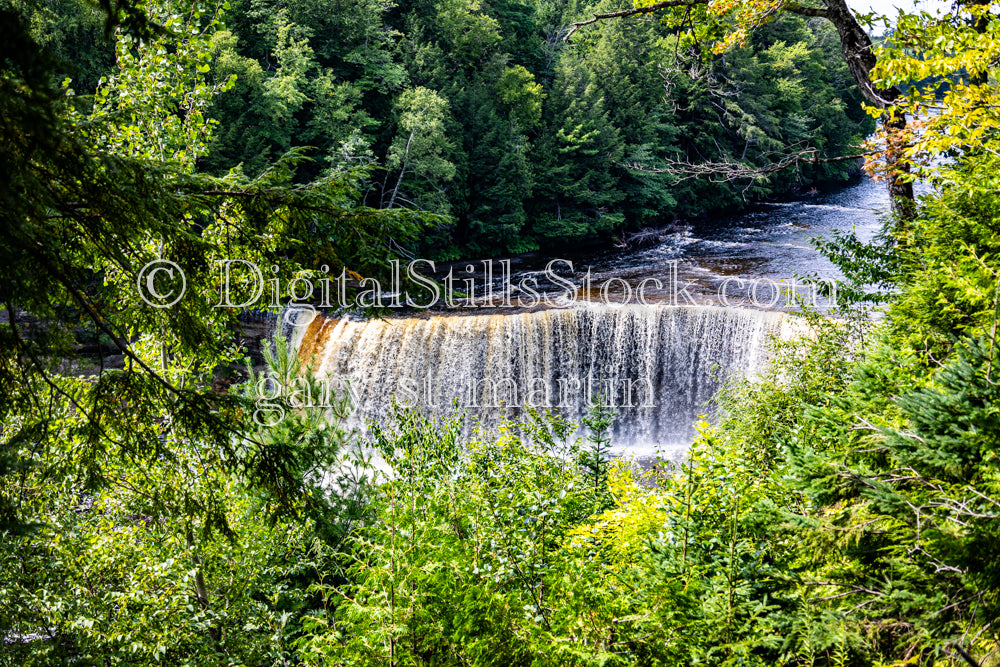 River flowing over Tahquamneon Falls, digital Tahquamenon FAlls