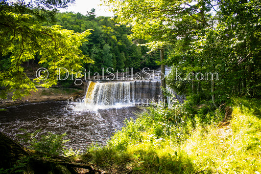 Wide view of Tahquamenon surrounded by the forest, digital Tahquamenon falls