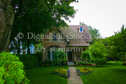 Quaint home with a beautiful front lawn, digital Grand Island