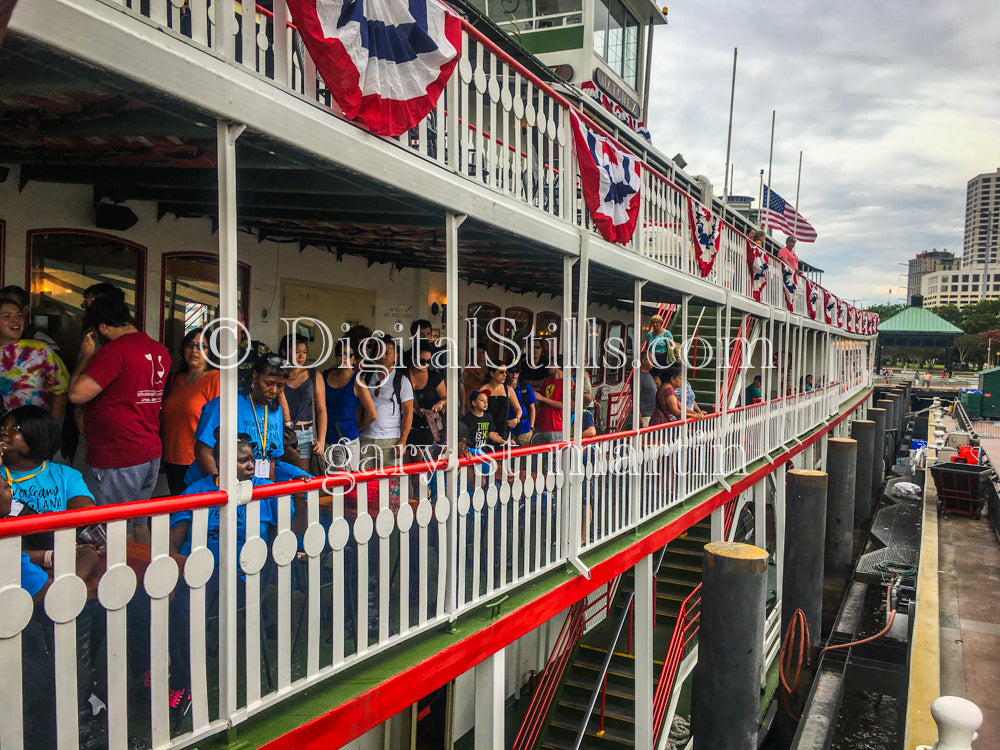 Natchez Crowd, New Orleans, Digital