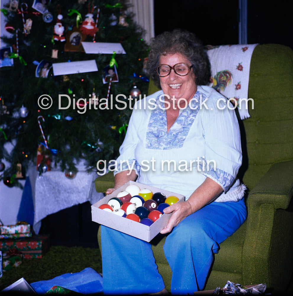 Norma holding Cue Balls, Munising, Michigan, Analog, Color, People, Women