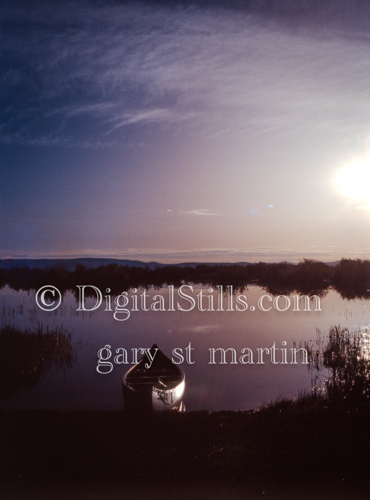 Canoe on the lake at Klamath Falls, analog Oregon